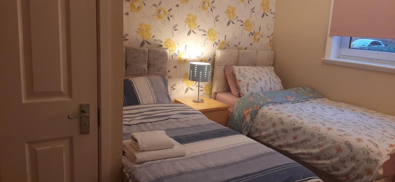 Delightful Home Stay - Double Ensuiteroom. Glasgow Exteriör bild