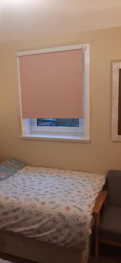 Delightful Home Stay - Double Ensuiteroom. Glasgow Exteriör bild